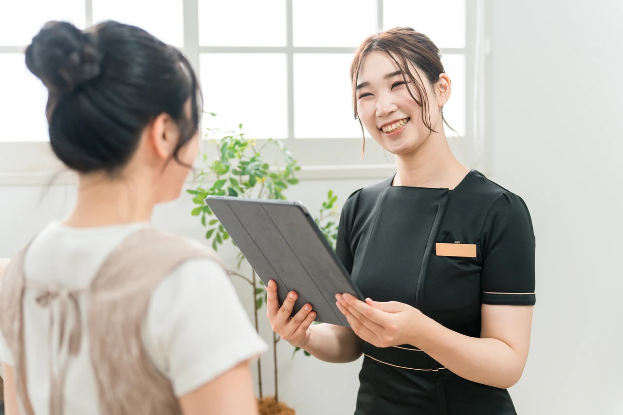 LINE予約システムとは?店舗に導入するメリット